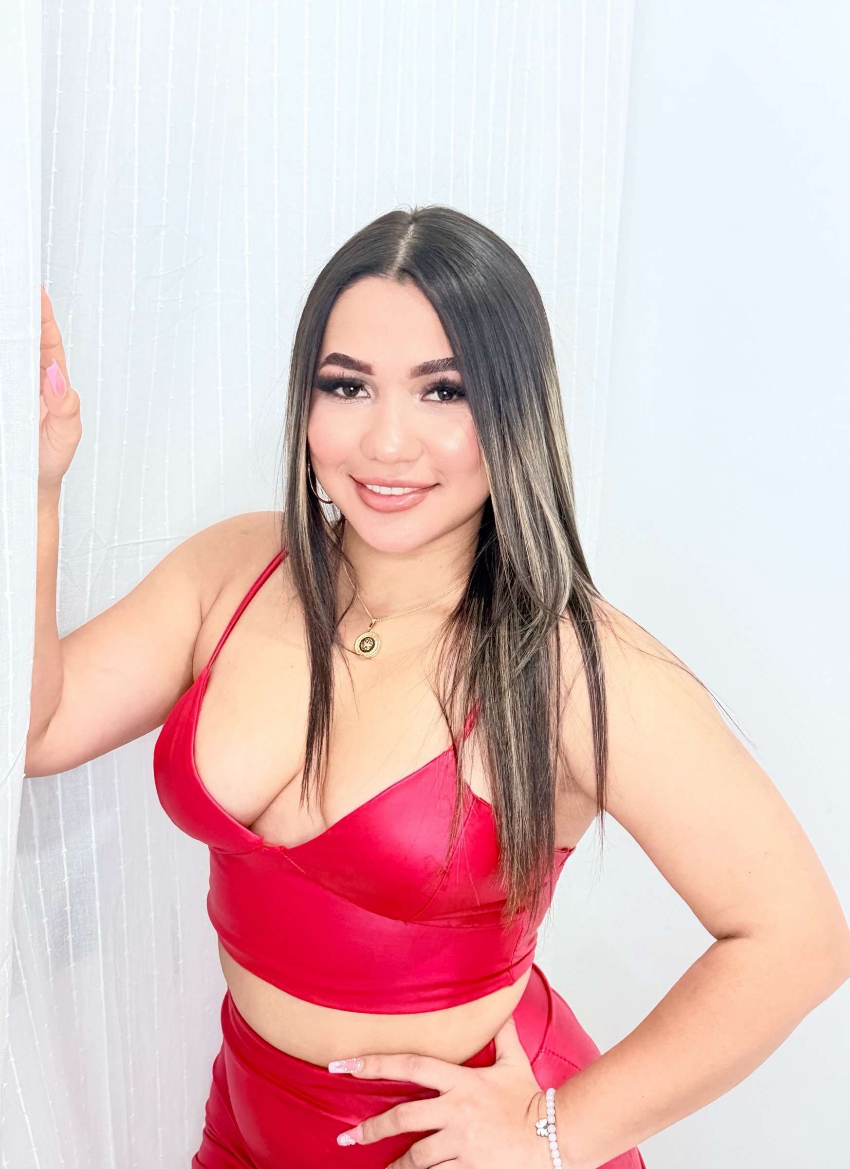 Escort Carolina - Ibizahoney - callgirl perfil fotografico - Latina curvy en Playa den Bossa (21 años) - en Ibiza 6