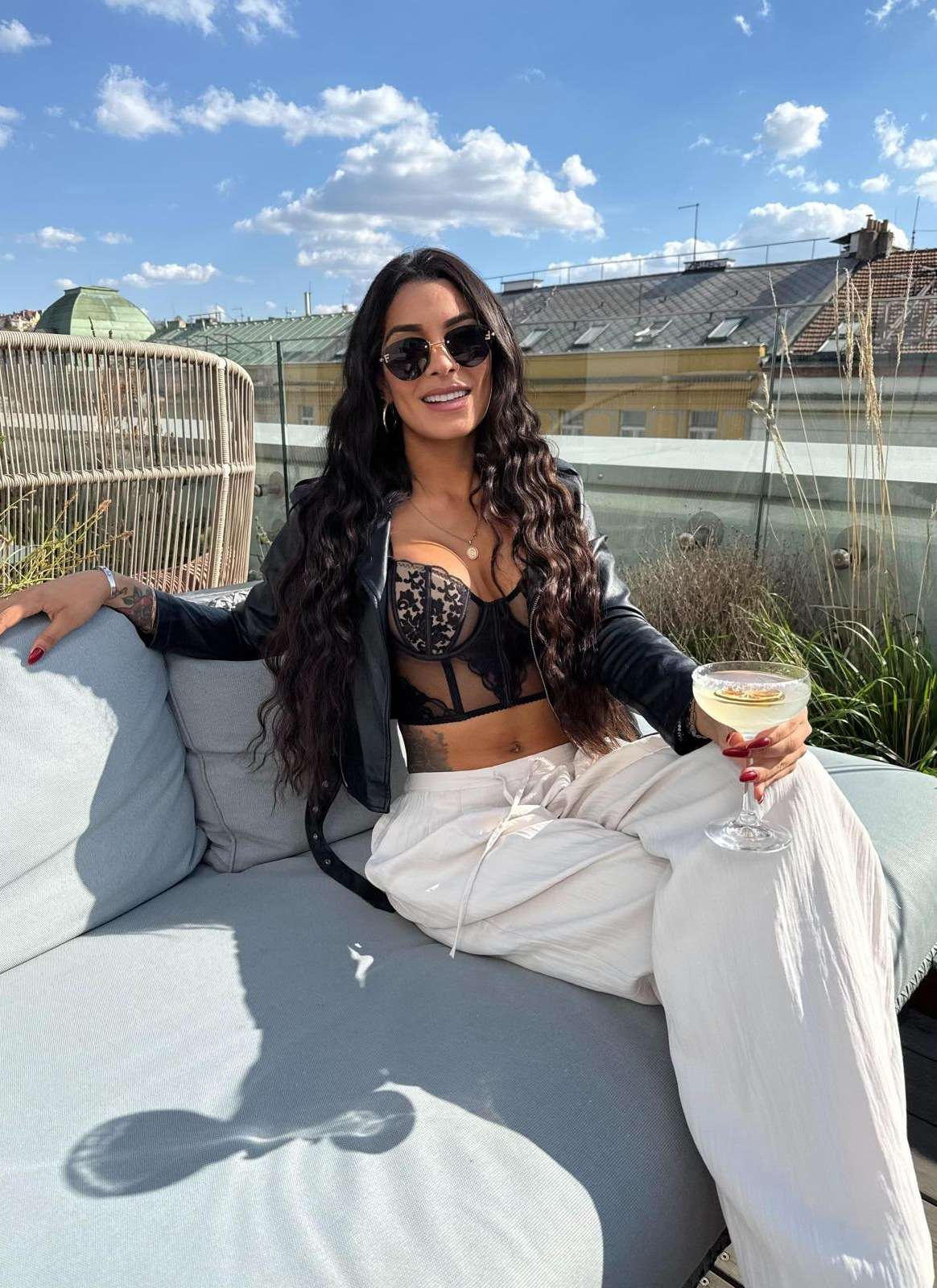 Escort Pamela - Ibizahoney - escort elegant portrait - Beautiful Latina for dates in Marina Botaf... - in Ibiza 1