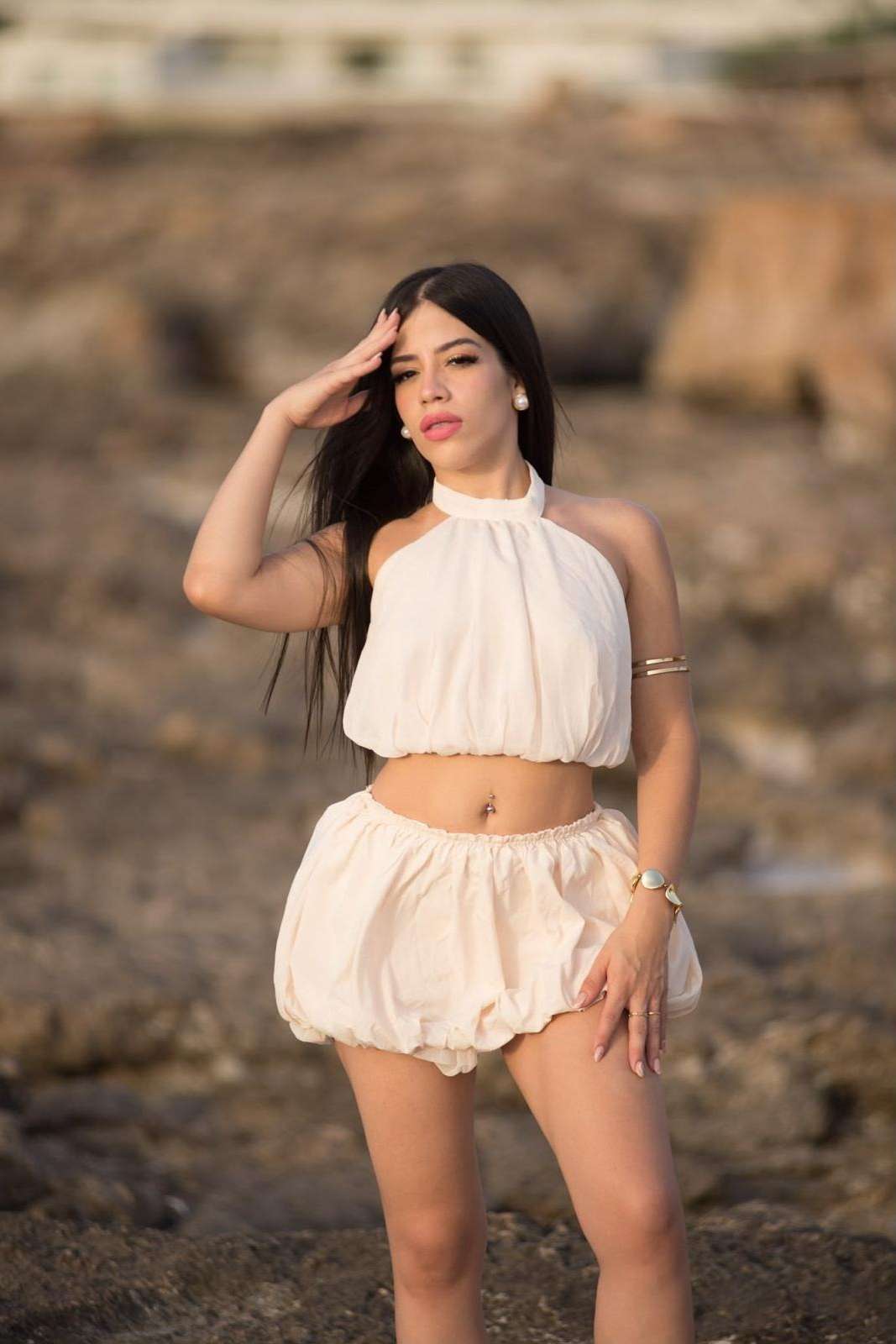 Escort Nicole - Ibizahoney - escort elegant portrait - Brunette Venezuelan in Ibiza - in Ibiza 1