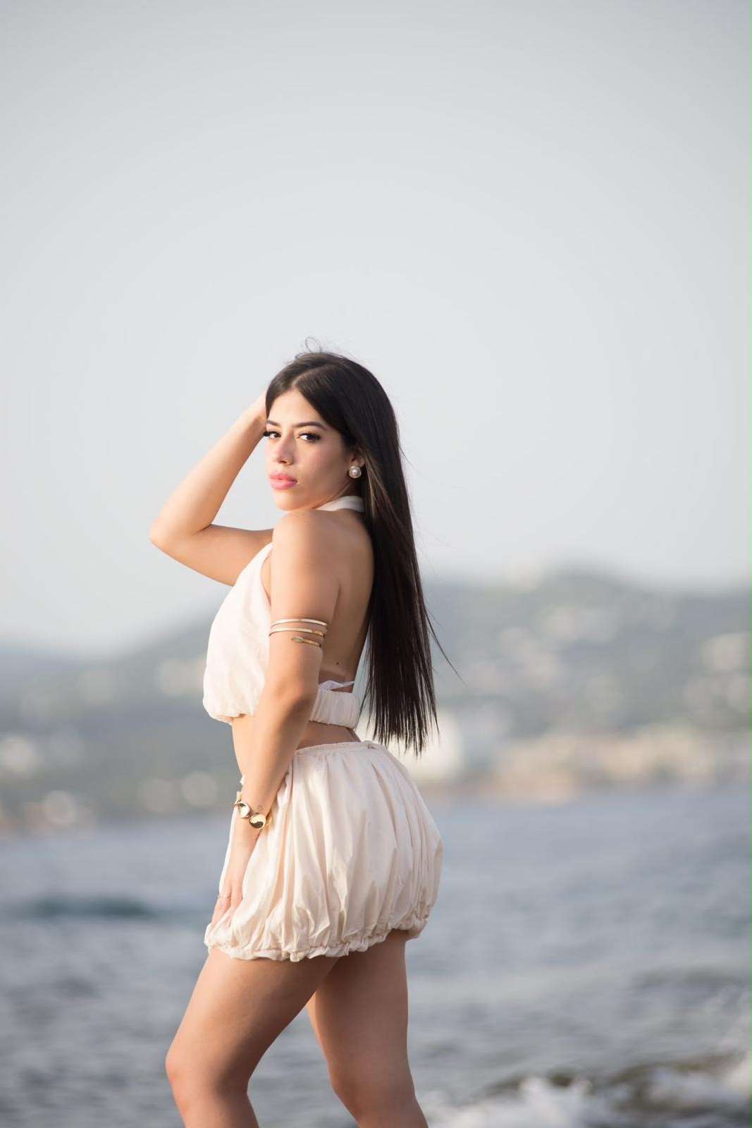 Escort Nicole - Ibizahoney - callgirl sensual look - Brunette Venezuelan in Ibiza - in Ibiza 10