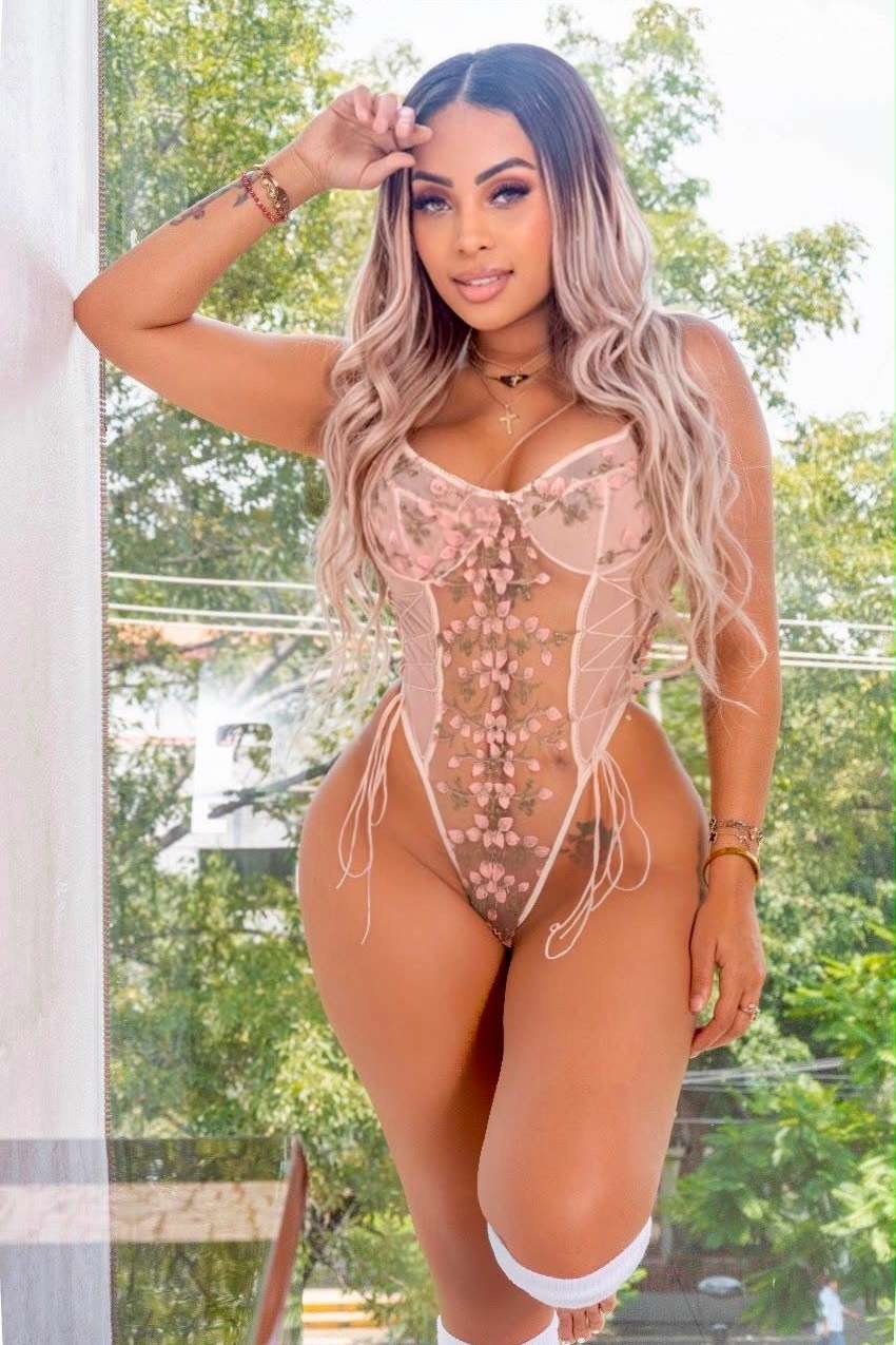 Escort Leopardo - Ibizahoney - escort imagen de galeria - Morena colombiana hermosa en Figueretas - en Ibiza 5