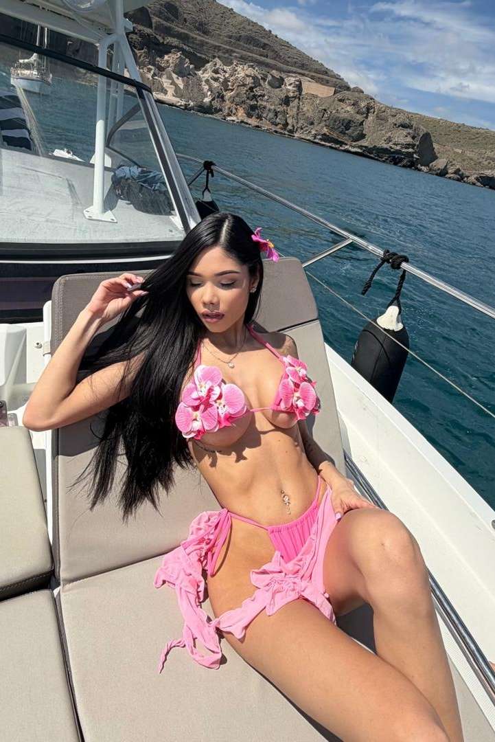 Escort Amelia - Ibizahoney - escort posado natural - Morena exótica con rasgos sensuales - en Ibiza 3