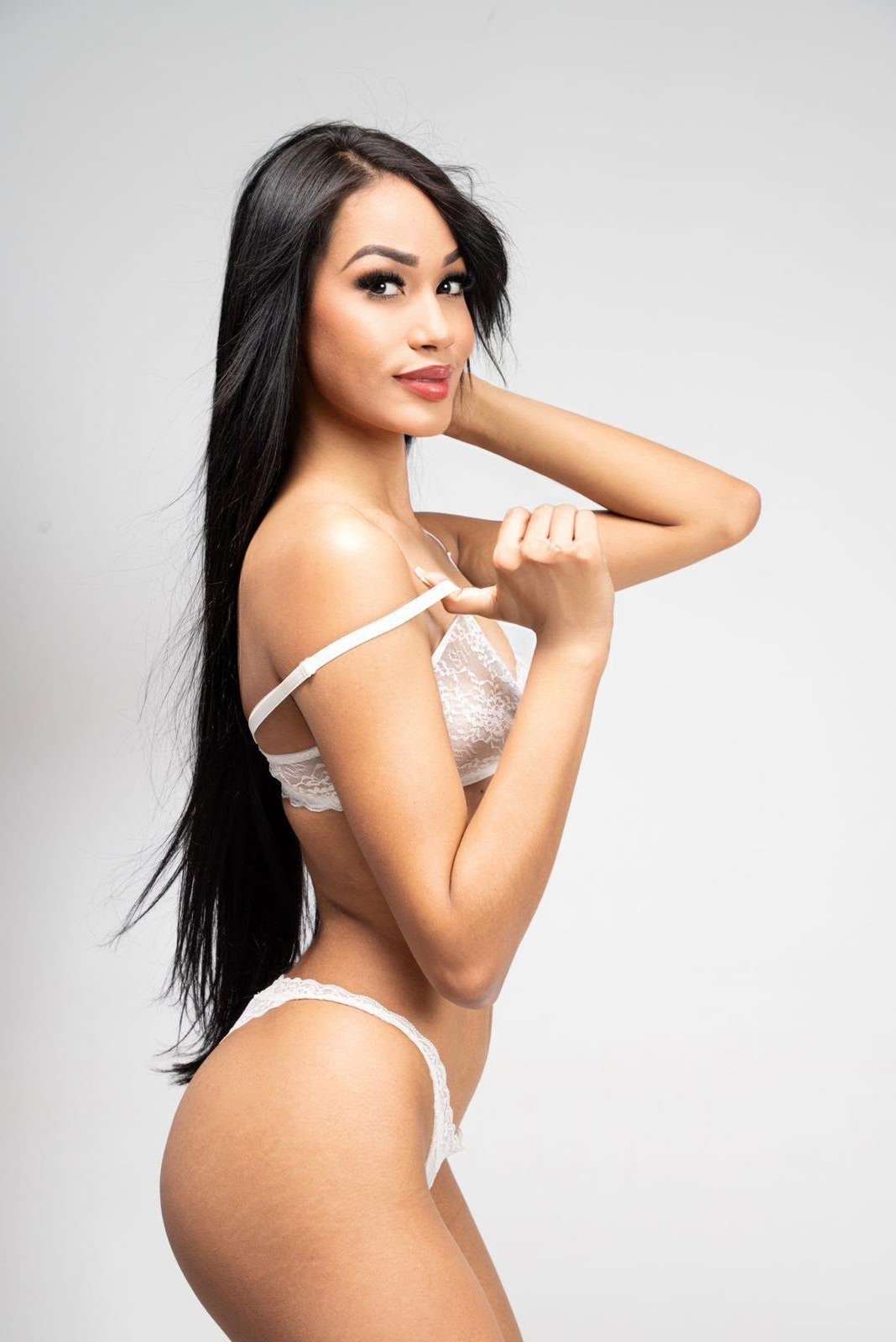 Escort Georgina - Ibizahoney - escort natural pose - Petite Latina is waiting for you in a luxu... - in Ibiza 3