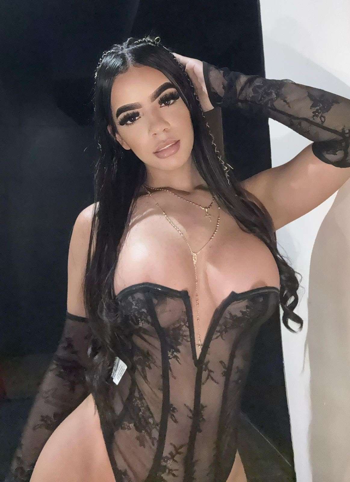Escort Alana - Ibizahoney - escort retrato elegante - Chica estudiante siendo acompañante en Ibi... - en Ibiza 1