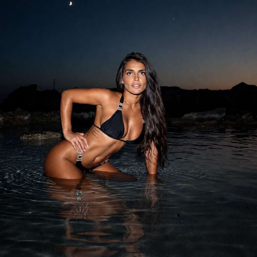Escort Anabel - Ibizahoney - callgirl perfil fotografico - Española morena y alta en Playa den Bossa - en Ibiza 6