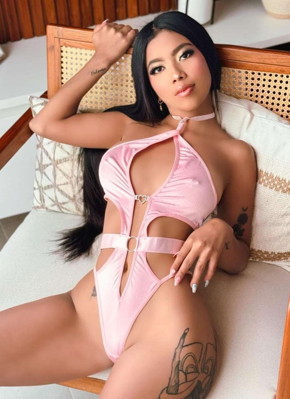 Escort Nahomi - Ibizahoney - callgirl look sensual - Morena guapa y fogosa en Playa den Bossa - en Ibiza 2