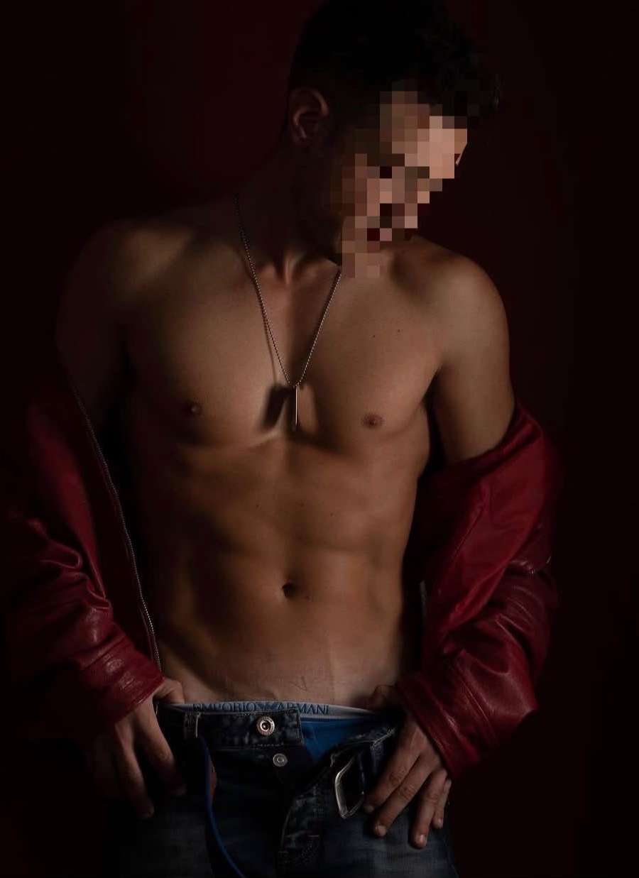 Escort Alessandro - Ibizahoney - callgirl sensual look - Athletic man from Italy for dates in Ibiza - in Ibiza 2