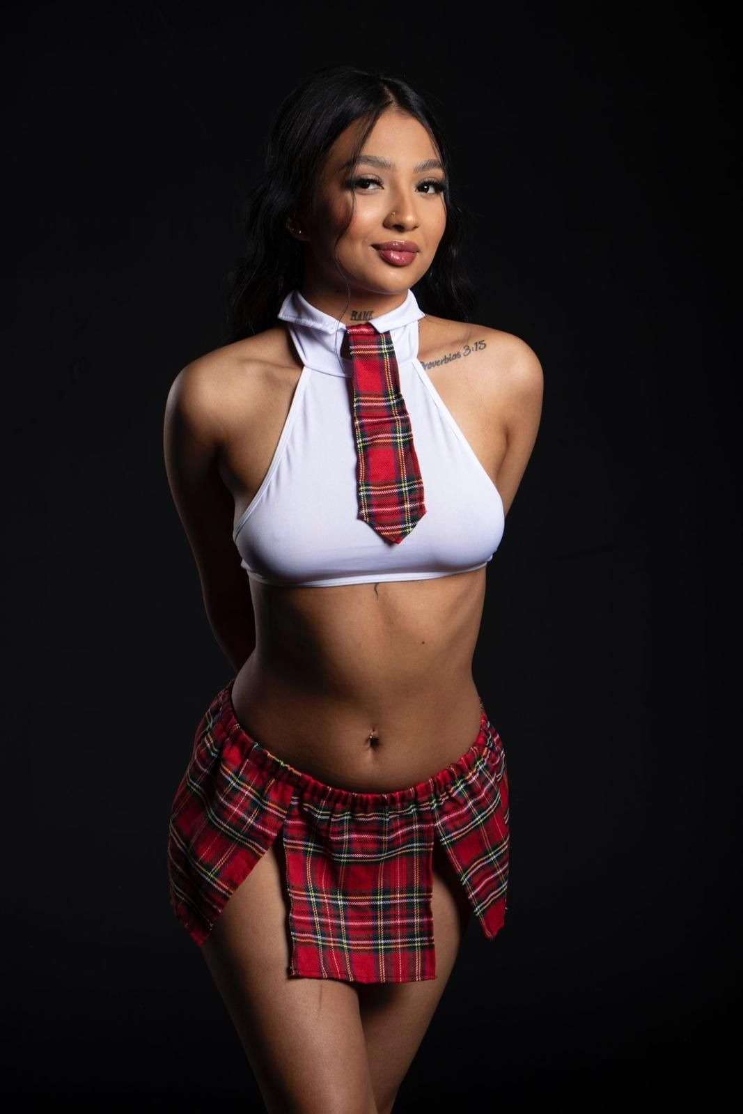 Escort Emily - Ibizahoney - escort elegant portrait - Young and brunette Latina for meetings in... - in Ibiza 1
