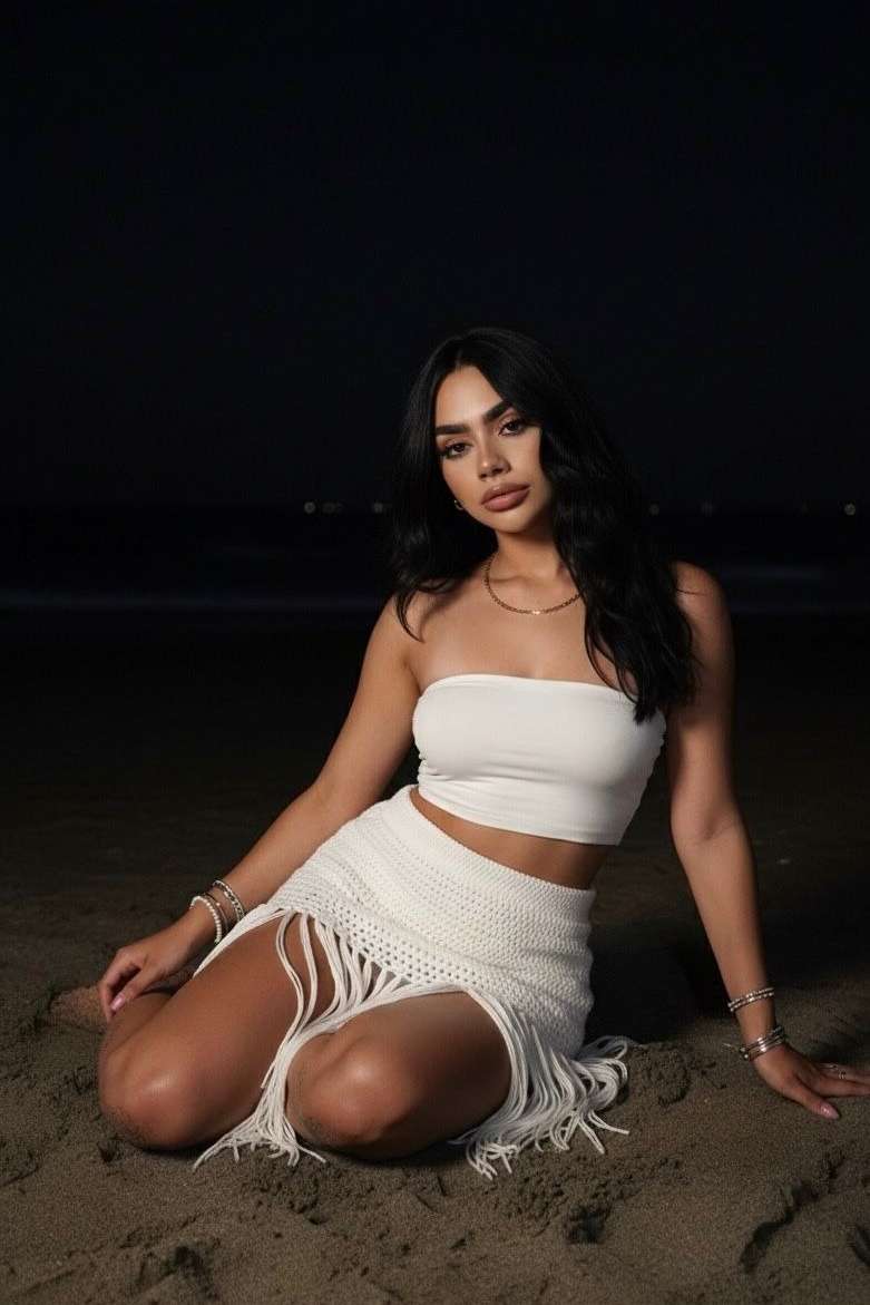 Escort Arianna - Ibizahoney - escort gallery image - Lush brunette Latina in Playa den Bossa (a... - in Ibiza 5