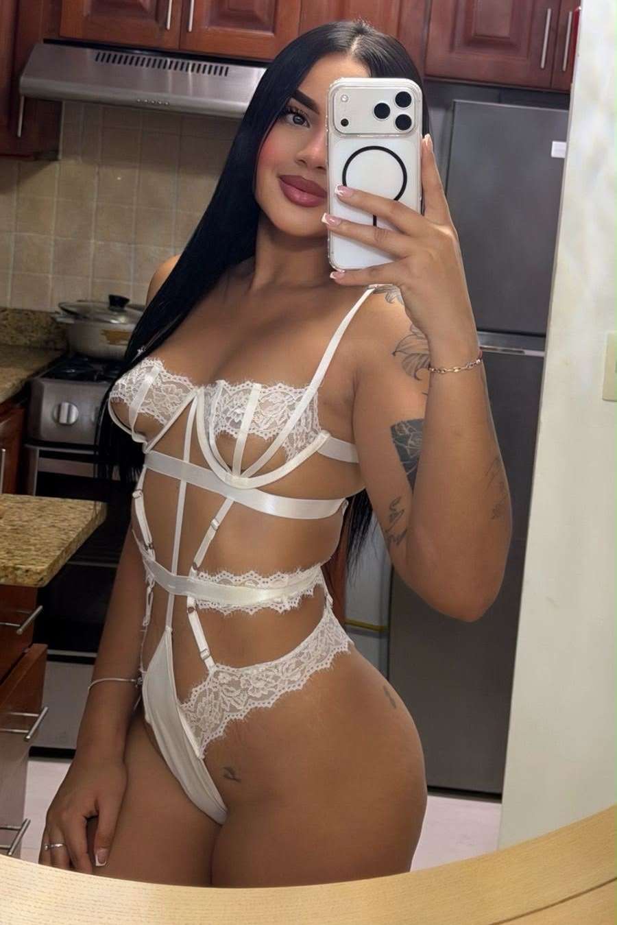 Escort Zhoe - Ibizahoney - callgirl look sensual - Bella venezolana de piel morena en Playa d... - en Ibiza 2