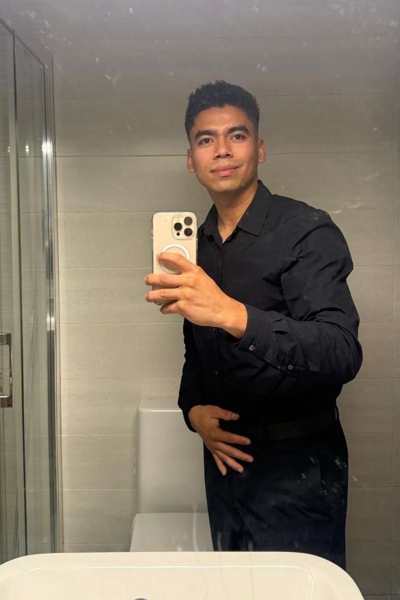 Escort Andrés - Ibizahoney - escort natural pose - Relaxation massages and slow company - in Ibiza 3