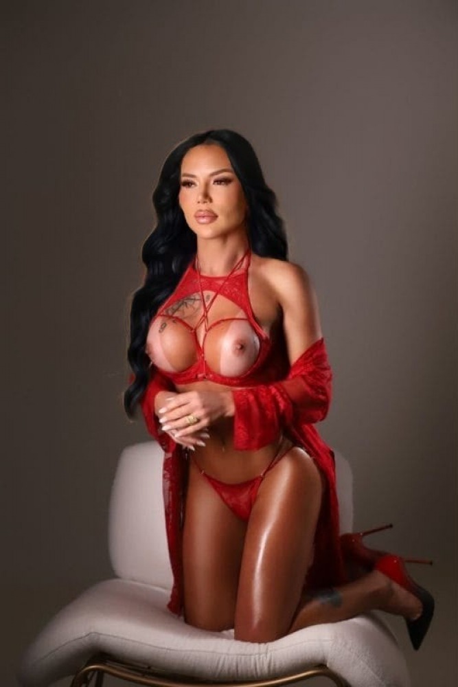 Escort Eva - Ibizahoney - escort natural pose - in Ibiza 3