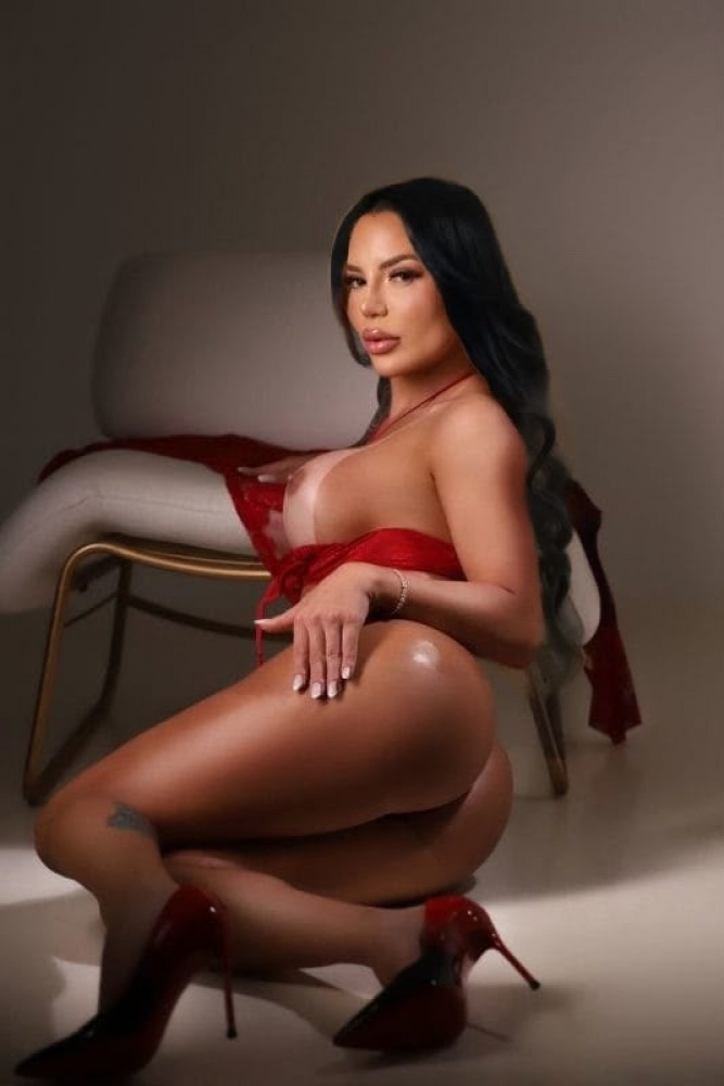 Escort Eva - Ibizahoney - escort gallery image - in Ibiza 5