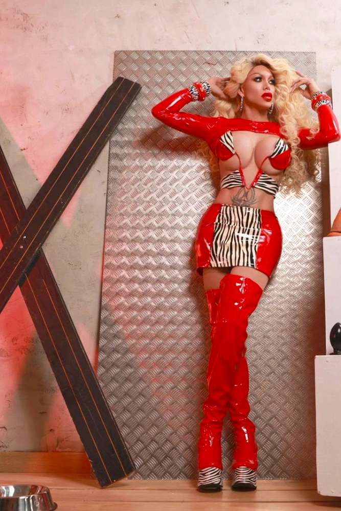 Escort Nina - Ibizahoney - escort retrato elegante - Contacto Trans - en Ibiza 9
